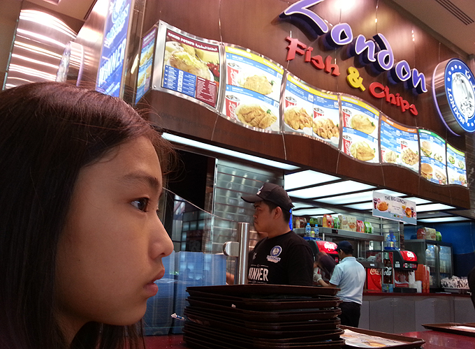 国際色溢れるフードコート(Food court cosmopolitan.) 国際色溢れるフードコート(Food court cosmopolitan.)
