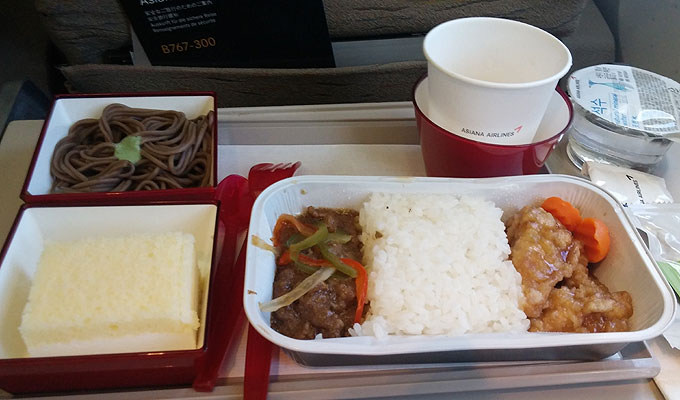 韓国→沖縄のアシアナの機内食。 韓国→沖縄のアシアナの機内食。